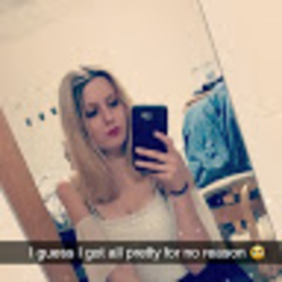 Meet your Posher, Fallon - Picture 1 of 1